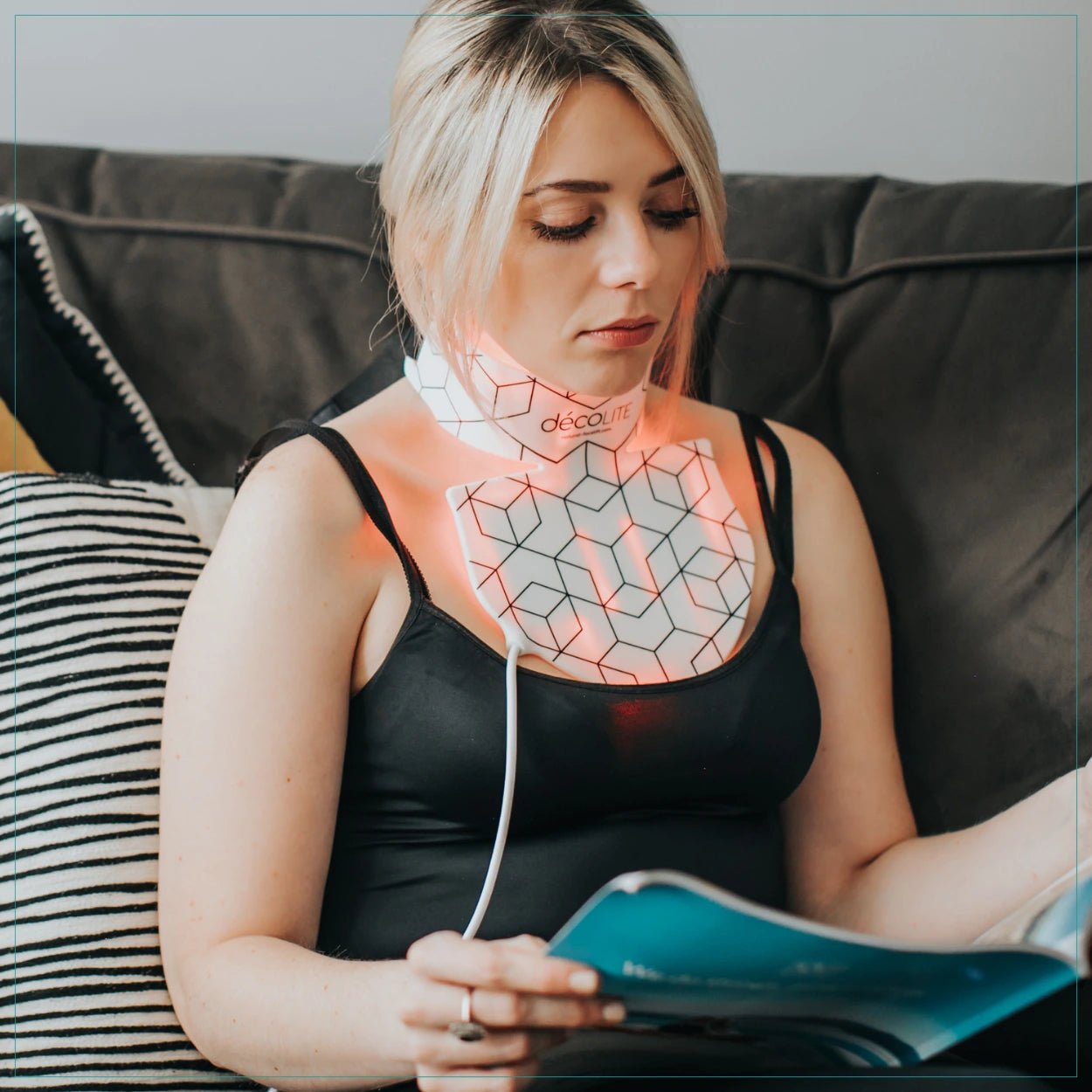 decoLITE LED Décolletage and Neck Mask - Natural Facelift Company