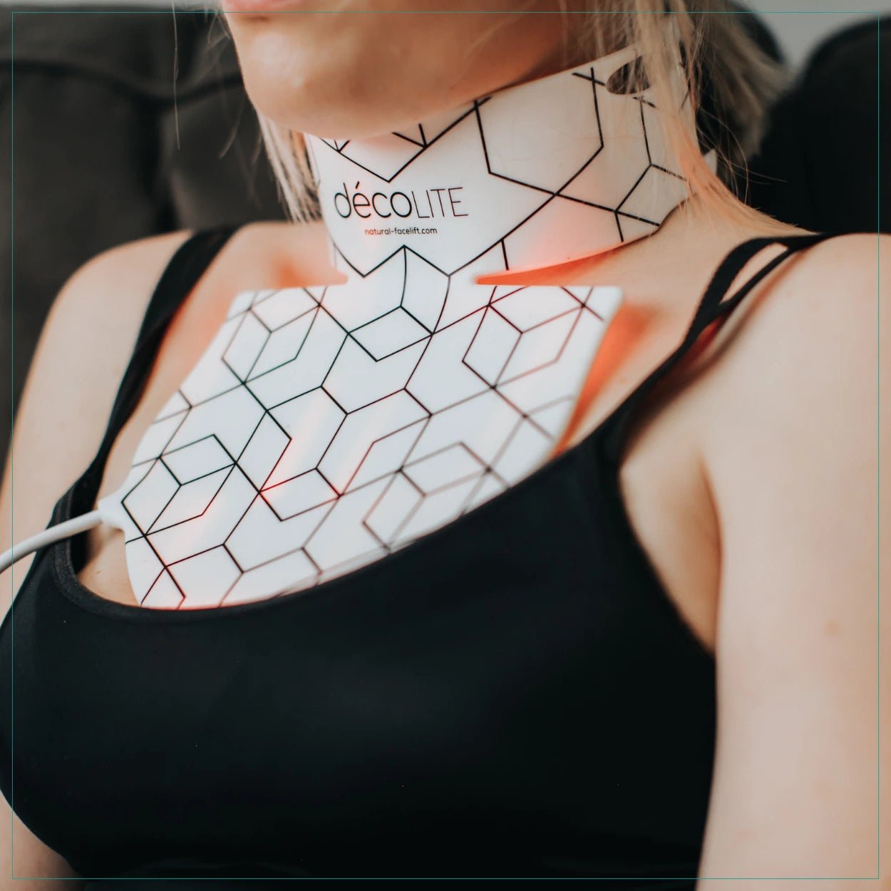 decoLITE LED Décolletage and Neck Mask - Natural Facelift Company